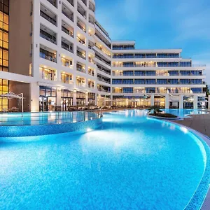 Four Points By Sheraton Sunny Hotel