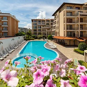 2* アパートホテル Tourist Complex Rose Village